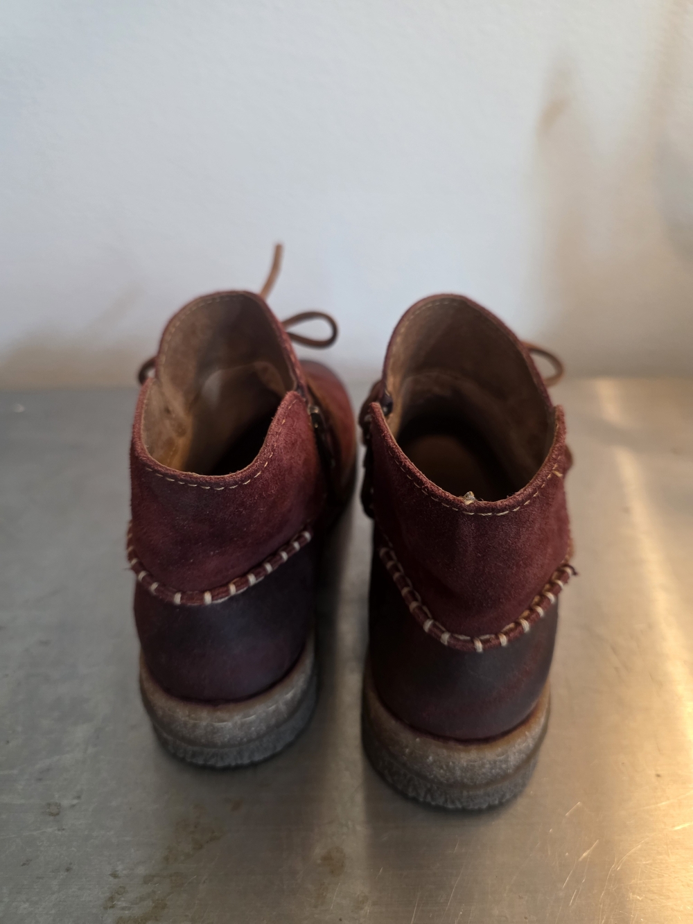Born Calyn Burgundy Suede Side-Zip Booties 8.5 - Picture 4 of 5